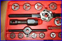 Snap On Tools USA 40 pc Metric Tap & Die Set SUPER CLEAN/TIGHT TDM-117A 2pc